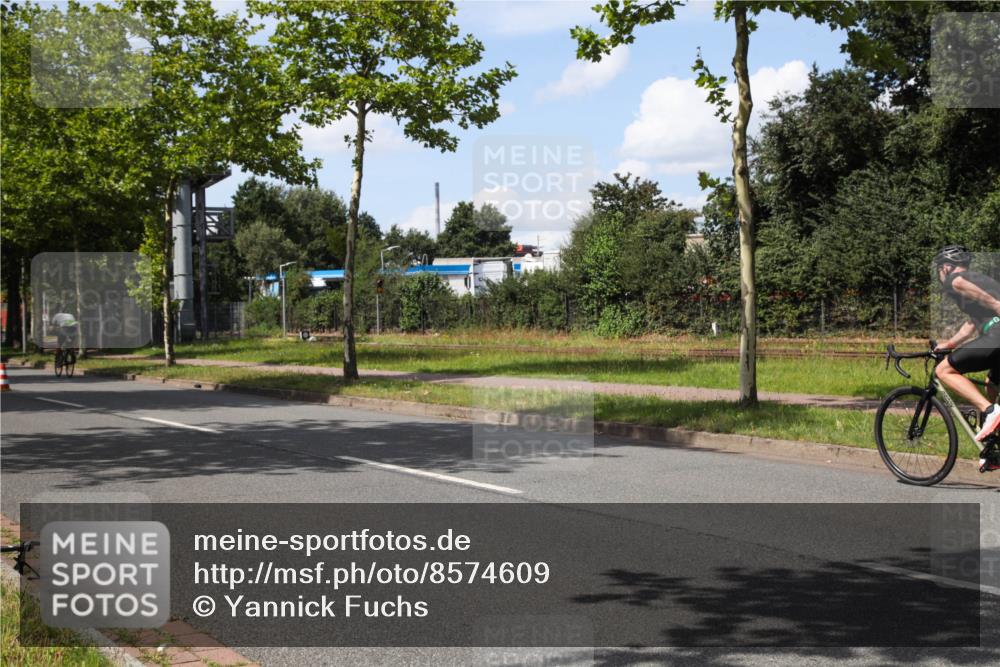 10.08.2025 - GEWOBA Citytriathlon Bremen Yannick Fuchs http://msf.ph/oto/8574609 10.08.2025 14:15:37 Radfahren 54, 72, 74, 98, 118, 123, 187 meine-sportfotos.de
