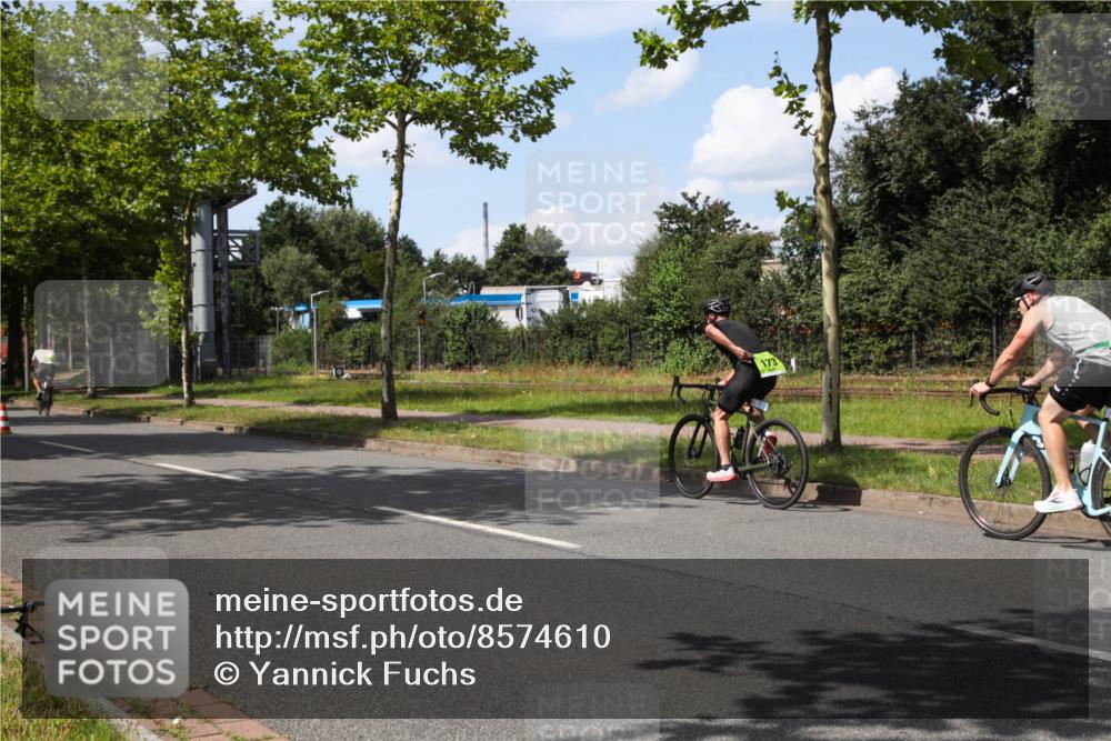 10.08.2025 - GEWOBA Citytriathlon Bremen Yannick Fuchs http://msf.ph/oto/8574610 10.08.2025 14:15:37 Radfahren 54, 72, 74, 98, 118, 123, 187 meine-sportfotos.de
