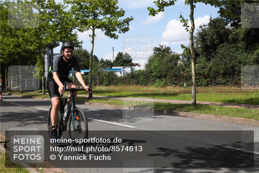 10.08.2025 - GEWOBA Citytriathlon Bremen Yannick Fuchs http://msf.ph/oto/8574613 10.08.2025 14:15:42 Radfahren 72, 74, 98, 118, 123, 187 meine-sportfotos.de