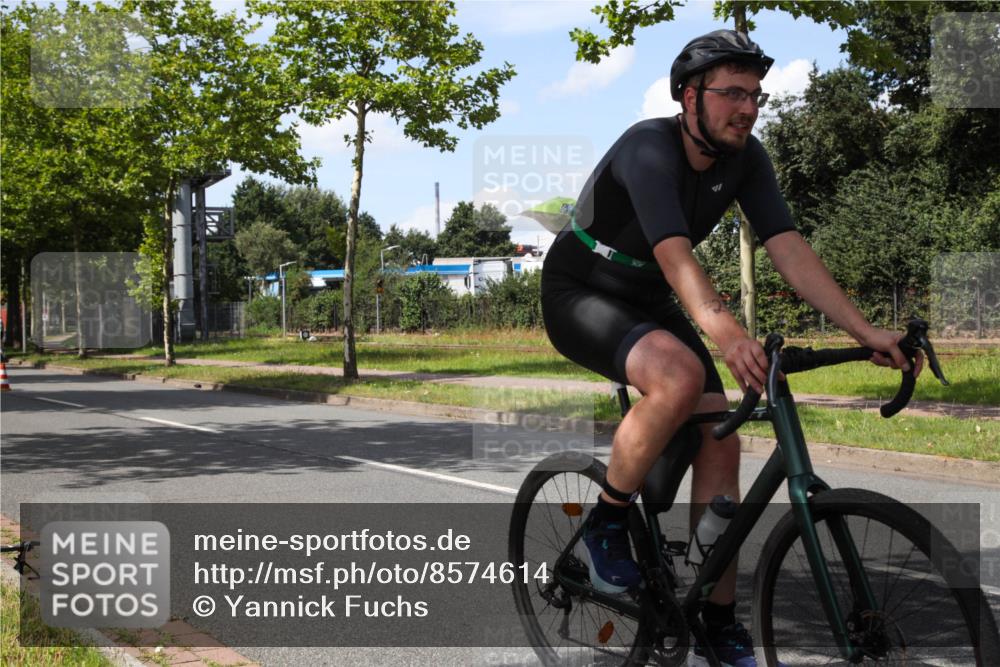 10.08.2025 - GEWOBA Citytriathlon Bremen Yannick Fuchs http://msf.ph/oto/8574614 10.08.2025 14:15:42 Radfahren 72, 74, 98, 118, 123, 187 meine-sportfotos.de