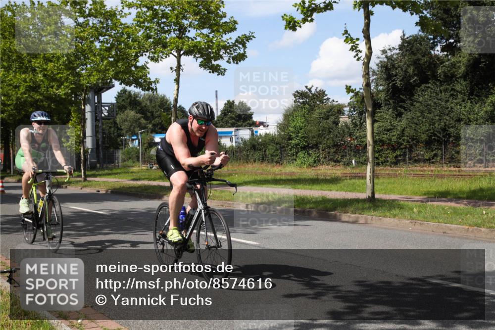 10.08.2025 - GEWOBA Citytriathlon Bremen Yannick Fuchs http://msf.ph/oto/8574616 10.08.2025 14:15:46 Radfahren 72, 74, 98, 118, 187, 271 meine-sportfotos.de