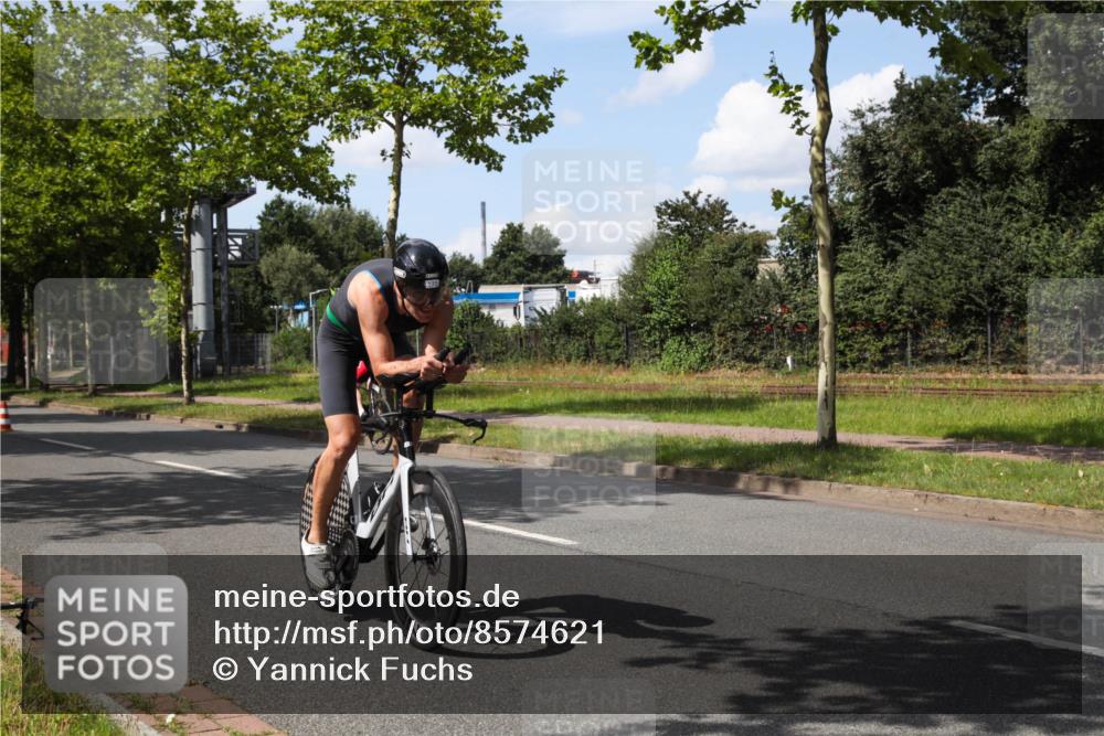 10.08.2025 - GEWOBA Citytriathlon Bremen Yannick Fuchs http://msf.ph/oto/8574621 10.08.2025 14:15:52 Radfahren 43, 72, 74, 98, 129, 187, 271 meine-sportfotos.de