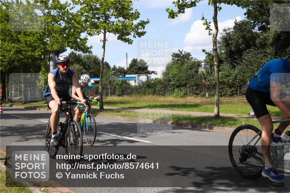 10.08.2025 - GEWOBA Citytriathlon Bremen Yannick Fuchs http://msf.ph/oto/8574641 10.08.2025 14:16:08 Radfahren 2, 23, 24, 38, 43, 46, 48, 62, 65, 92, 129, 271 meine-sportfotos.de