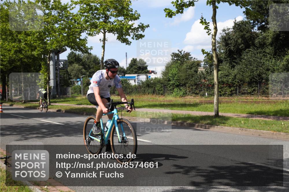 10.08.2025 - GEWOBA Citytriathlon Bremen Yannick Fuchs http://msf.ph/oto/8574661 10.08.2025 14:16:16 Radfahren 2, 23, 24, 38, 46, 48, 57, 62, 63, 65, 92, 144 meine-sportfotos.de