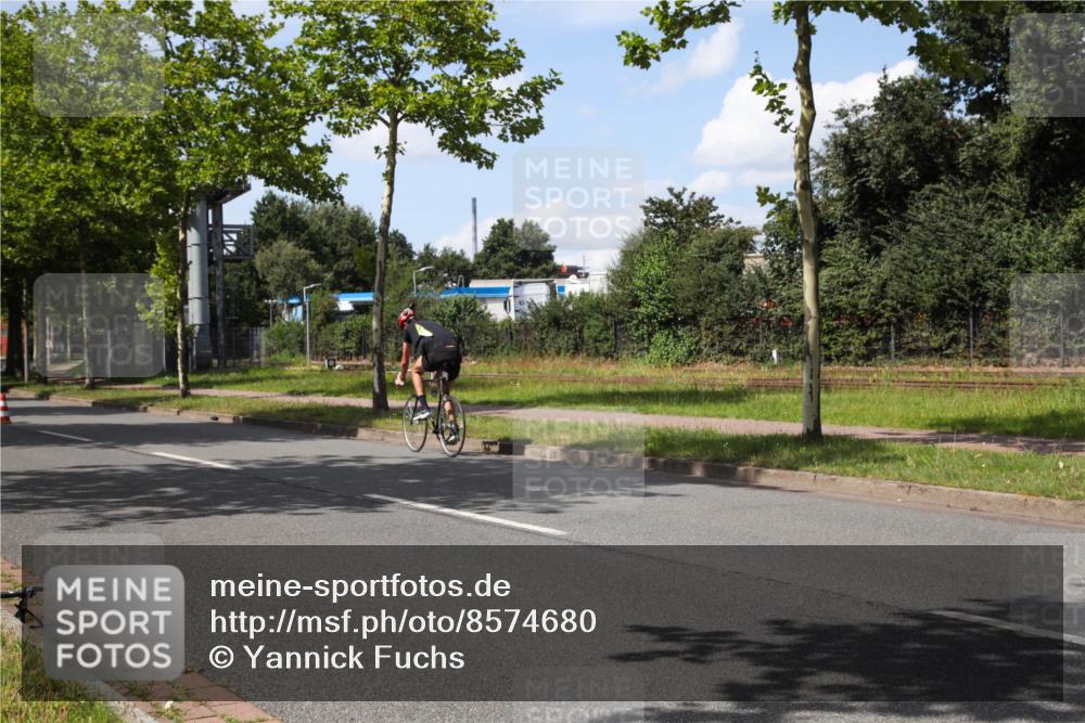 10.08.2025 - GEWOBA Citytriathlon Bremen Yannick Fuchs http://msf.ph/oto/8574680 10.08.2025 14:16:23 Radfahren 2, 31, 38, 48, 57, 62, 63, 64, 65, 121, 144, 152, 173 meine-sportfotos.de