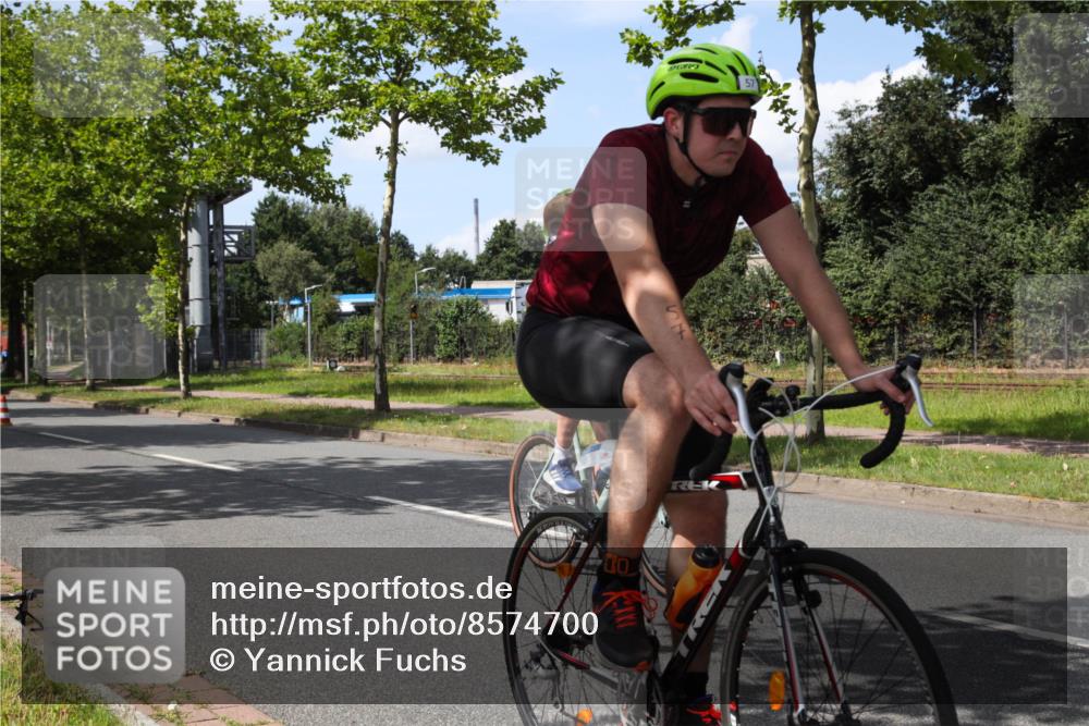 10.08.2025 - GEWOBA Citytriathlon Bremen Yannick Fuchs http://msf.ph/oto/8574700 10.08.2025 14:16:30 Radfahren 31, 38, 48, 57, 63, 64, 121, 144, 152, 173 meine-sportfotos.de