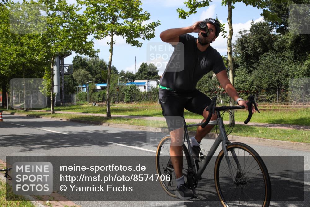 10.08.2025 - GEWOBA Citytriathlon Bremen Yannick Fuchs http://msf.ph/oto/8574706 10.08.2025 14:16:32 Radfahren 31, 38, 48, 57, 63, 64, 121, 144, 152, 173 meine-sportfotos.de