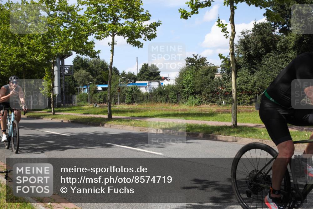 10.08.2025 - GEWOBA Citytriathlon Bremen Yannick Fuchs http://msf.ph/oto/8574719 10.08.2025 14:16:36 Radfahren 31, 57, 63, 64, 121, 144, 152, 173 meine-sportfotos.de