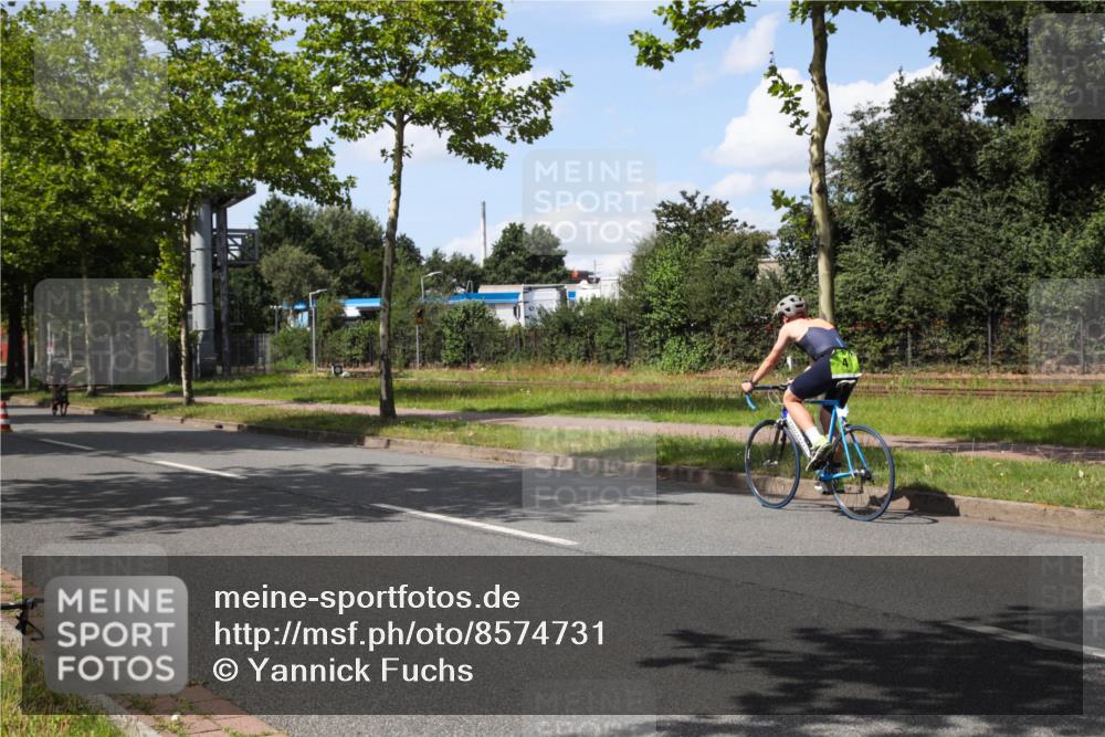 10.08.2025 - GEWOBA Citytriathlon Bremen Yannick Fuchs http://msf.ph/oto/8574731 10.08.2025 14:16:39 Radfahren 31, 41, 57, 64, 121, 144, 152, 173 meine-sportfotos.de