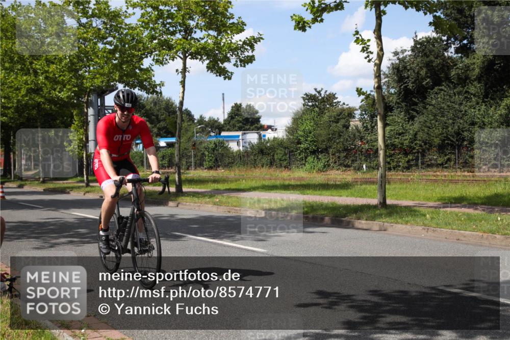 10.08.2025 - GEWOBA Citytriathlon Bremen Yannick Fuchs http://msf.ph/oto/8574771 10.08.2025 14:16:52 Radfahren 20, 32, 41, 78 meine-sportfotos.de