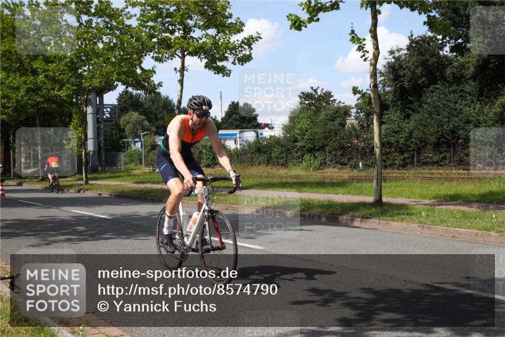 10.08.2025 - GEWOBA Citytriathlon Bremen Yannick Fuchs http://msf.ph/oto/8574790 10.08.2025 14:17:38 Radfahren 4, 127, 304 meine-sportfotos.de