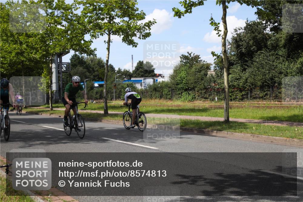 10.08.2025 - GEWOBA Citytriathlon Bremen Yannick Fuchs http://msf.ph/oto/8574813 10.08.2025 14:17:54 Radfahren 51, 91, 240, 263 meine-sportfotos.de
