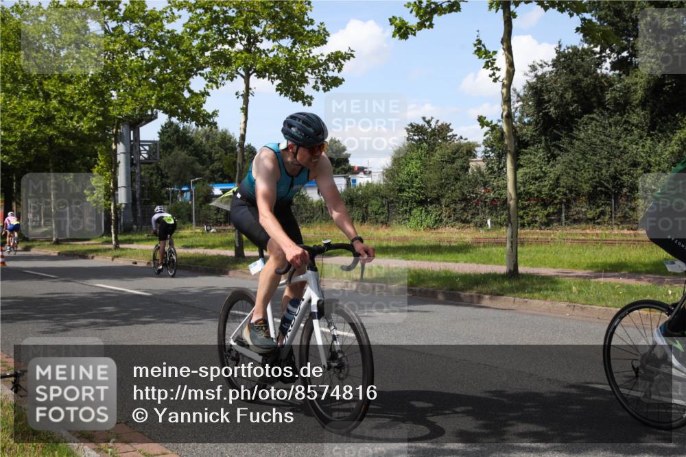 10.08.2025 - GEWOBA Citytriathlon Bremen Yannick Fuchs http://msf.ph/oto/8574816 10.08.2025 14:17:54 Radfahren 51, 91, 240, 263 meine-sportfotos.de