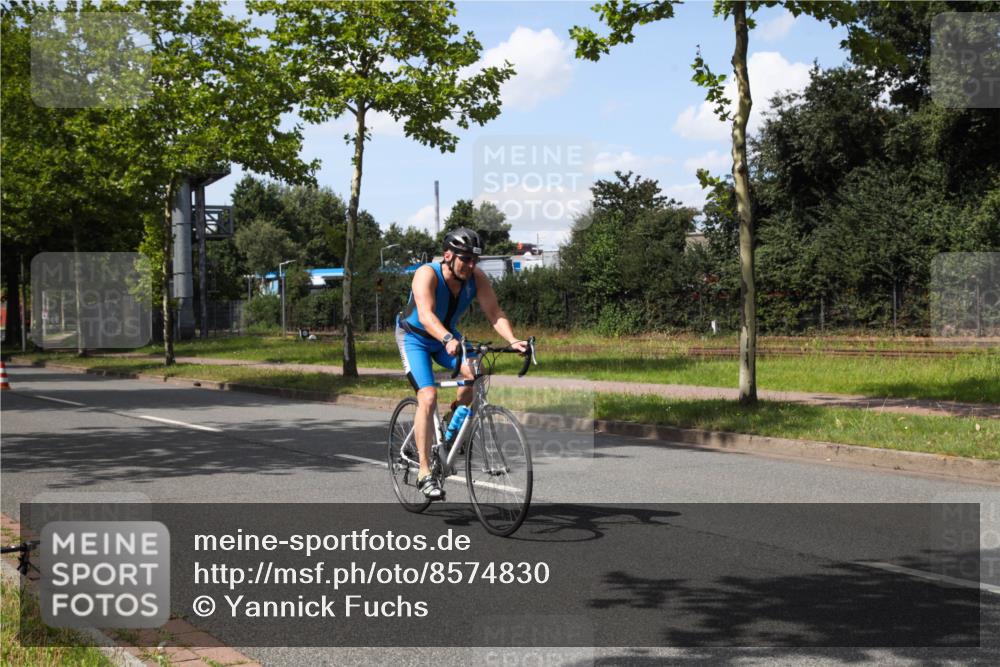 10.08.2025 - GEWOBA Citytriathlon Bremen Yannick Fuchs http://msf.ph/oto/8574830 10.08.2025 14:17:58 Radfahren 51, 91, 214, 240, 263 meine-sportfotos.de