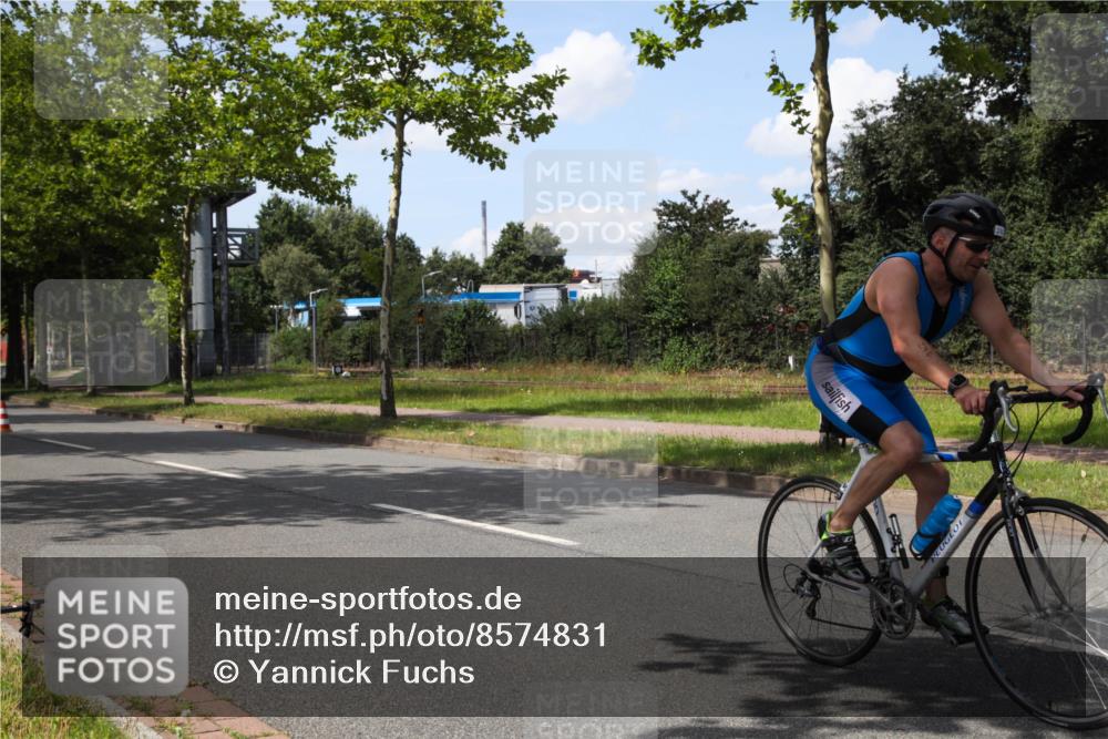 10.08.2025 - GEWOBA Citytriathlon Bremen Yannick Fuchs http://msf.ph/oto/8574831 10.08.2025 14:17:59 Radfahren 51, 91, 214, 240, 263 meine-sportfotos.de