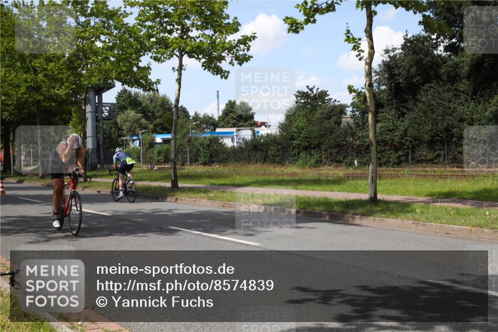 10.08.2025 - GEWOBA Citytriathlon Bremen Yannick Fuchs http://msf.ph/oto/8574839 10.08.2025 14:18:01 Radfahren 51, 91, 214, 240, 263 meine-sportfotos.de