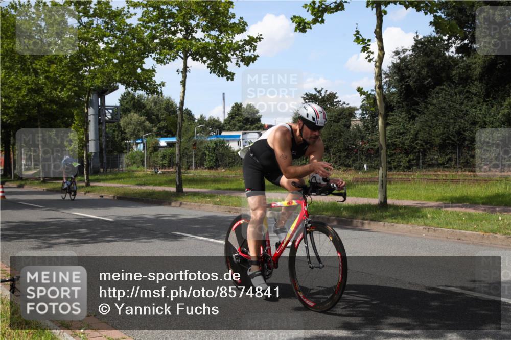 10.08.2025 - GEWOBA Citytriathlon Bremen Yannick Fuchs http://msf.ph/oto/8574841 10.08.2025 14:18:01 Radfahren 51, 91, 214, 240, 263 meine-sportfotos.de