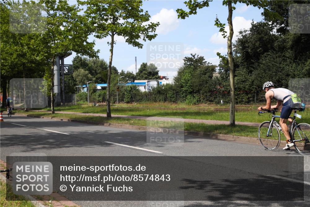 10.08.2025 - GEWOBA Citytriathlon Bremen Yannick Fuchs http://msf.ph/oto/8574843 10.08.2025 14:18:03 Radfahren 51, 91, 214, 240, 263 meine-sportfotos.de
