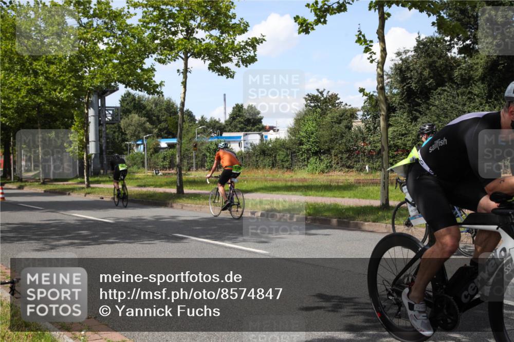 10.08.2025 - GEWOBA Citytriathlon Bremen Yannick Fuchs http://msf.ph/oto/8574847 10.08.2025 14:18:07 Radfahren 51, 91, 214, 240, 263, 295 meine-sportfotos.de