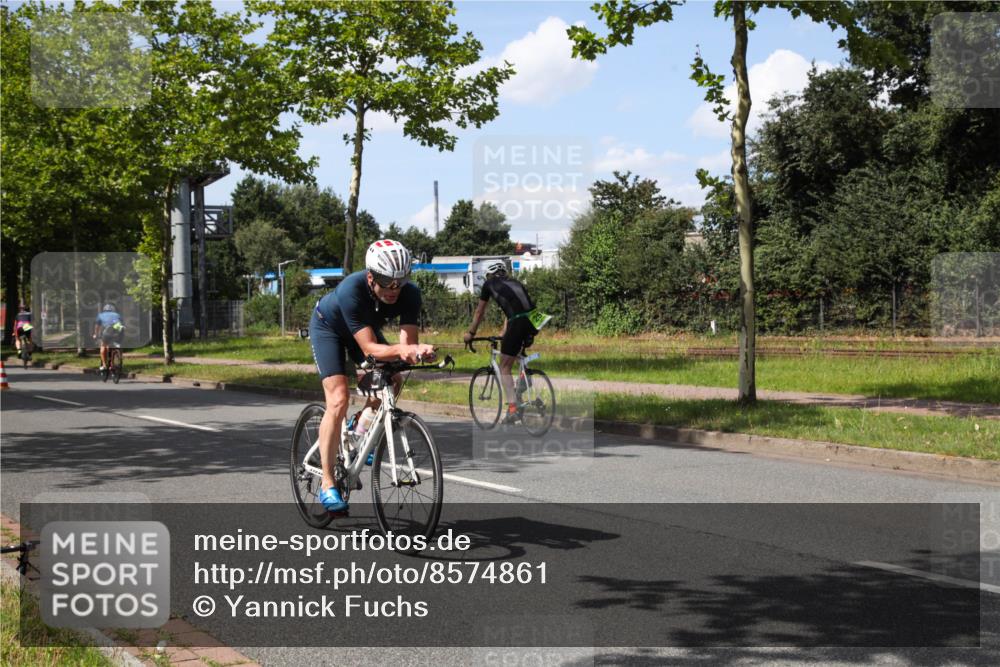 10.08.2025 - GEWOBA Citytriathlon Bremen Yannick Fuchs http://msf.ph/oto/8574861 10.08.2025 14:18:23 Radfahren 47, 75, 94, 100, 131, 147, 255, 295 meine-sportfotos.de