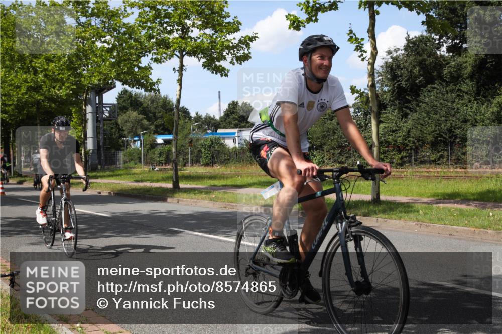10.08.2025 - GEWOBA Citytriathlon Bremen Yannick Fuchs http://msf.ph/oto/8574865 10.08.2025 14:18:26 Radfahren 47, 75, 94, 100, 131, 147, 255, 295, 314 meine-sportfotos.de