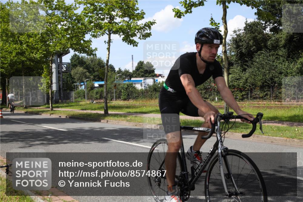 10.08.2025 - GEWOBA Citytriathlon Bremen Yannick Fuchs http://msf.ph/oto/8574867 10.08.2025 14:18:27 Radfahren 47, 75, 94, 100, 131, 147, 255, 295, 314 meine-sportfotos.de