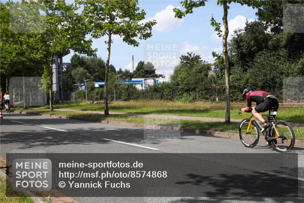 10.08.2025 - GEWOBA Citytriathlon Bremen Yannick Fuchs http://msf.ph/oto/8574868 10.08.2025 14:18:27 Radfahren 47, 75, 94, 100, 131, 147, 255, 295, 314 meine-sportfotos.de
