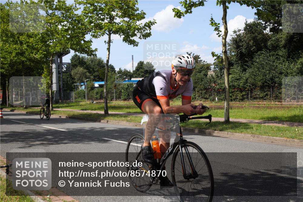 10.08.2025 - GEWOBA Citytriathlon Bremen Yannick Fuchs http://msf.ph/oto/8574870 10.08.2025 14:18:29 Radfahren 47, 75, 94, 100, 131, 147, 255, 295, 314 meine-sportfotos.de