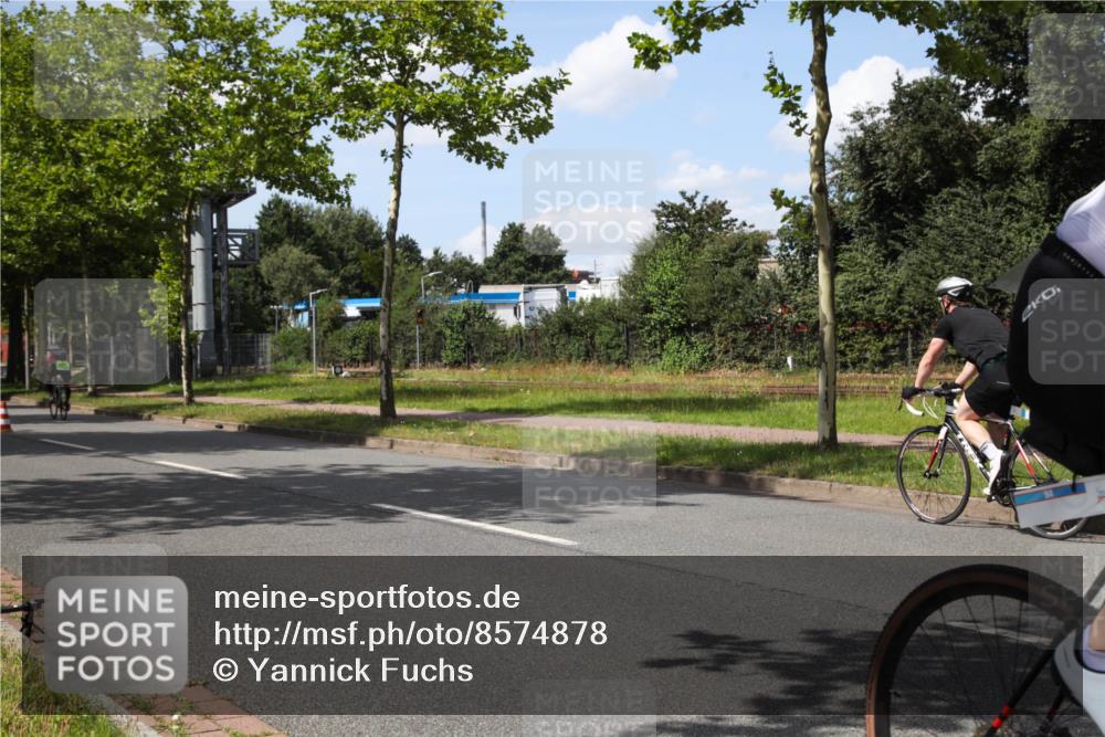 10.08.2025 - GEWOBA Citytriathlon Bremen Yannick Fuchs http://msf.ph/oto/8574878 10.08.2025 14:18:35 Radfahren 30, 47, 50, 75, 81, 94, 100, 131, 147, 255, 314 meine-sportfotos.de
