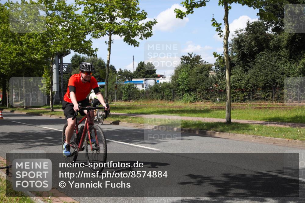 10.08.2025 - GEWOBA Citytriathlon Bremen Yannick Fuchs http://msf.ph/oto/8574884 10.08.2025 14:18:40 Radfahren 30, 47, 50, 81, 94, 106, 131, 255, 314 meine-sportfotos.de