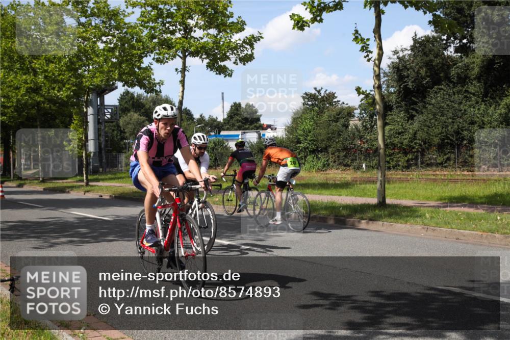 10.08.2025 - GEWOBA Citytriathlon Bremen Yannick Fuchs http://msf.ph/oto/8574893 10.08.2025 14:18:49 Radfahren 30, 50, 81, 106, 116, 261, 264, 314 meine-sportfotos.de
