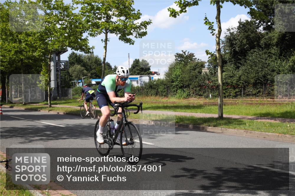 10.08.2025 - GEWOBA Citytriathlon Bremen Yannick Fuchs http://msf.ph/oto/8574901 10.08.2025 14:18:59 Radfahren 81, 101, 106, 116, 139, 261, 264 meine-sportfotos.de