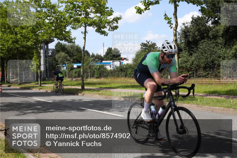 10.08.2025 - GEWOBA Citytriathlon Bremen Yannick Fuchs http://msf.ph/oto/8574902 10.08.2025 14:18:59 Radfahren 81, 101, 106, 116, 139, 261, 264 meine-sportfotos.de