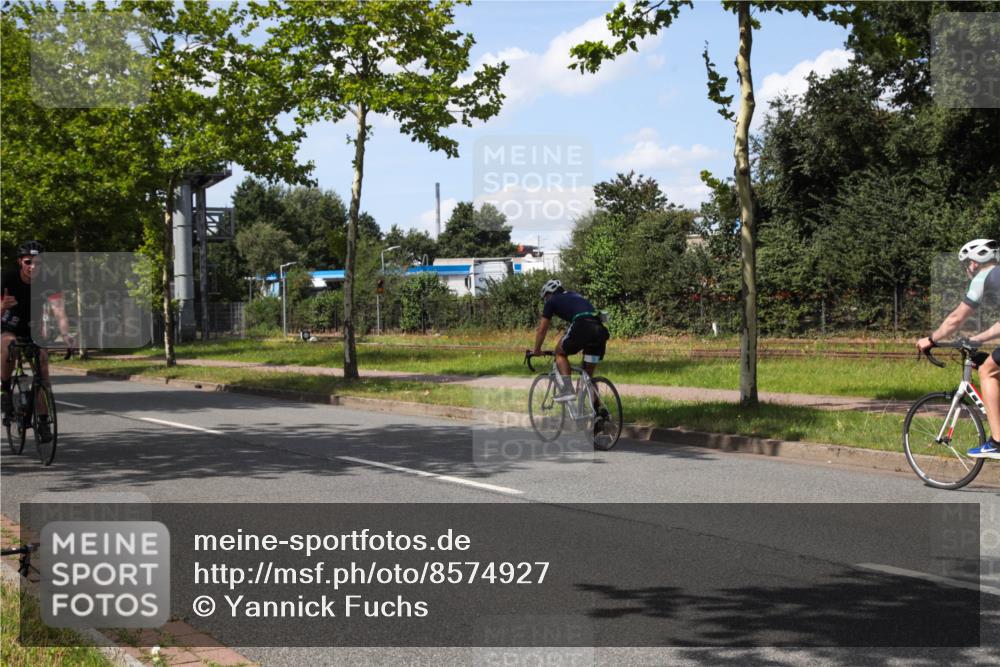 10.08.2025 - GEWOBA Citytriathlon Bremen Yannick Fuchs http://msf.ph/oto/8574927 10.08.2025 14:19:18 Radfahren 124, 126, 162, 201, 227, 239, 254 meine-sportfotos.de