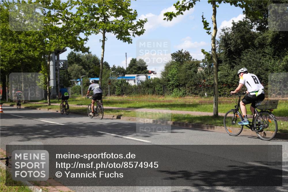 10.08.2025 - GEWOBA Citytriathlon Bremen Yannick Fuchs http://msf.ph/oto/8574945 10.08.2025 14:19:26 Radfahren 84, 124, 126, 162, 201, 227, 239, 254 meine-sportfotos.de