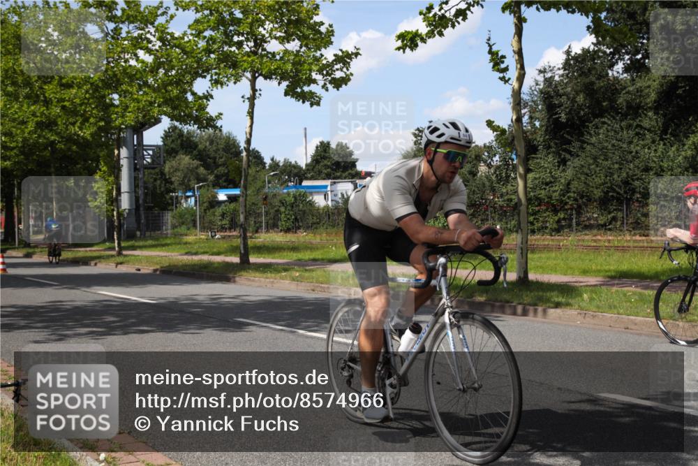 10.08.2025 - GEWOBA Citytriathlon Bremen Yannick Fuchs http://msf.ph/oto/8574966 10.08.2025 14:19:37 Radfahren 59, 84, 170, 174, 227, 287 meine-sportfotos.de