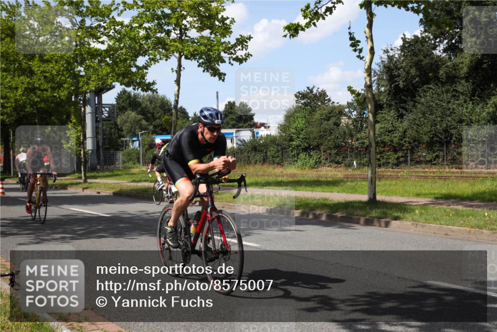 10.08.2025 - GEWOBA Citytriathlon Bremen Yannick Fuchs http://msf.ph/oto/8575007 10.08.2025 14:20:04 Radfahren 18, 36, 130, 195, 238, 256, 257 meine-sportfotos.de