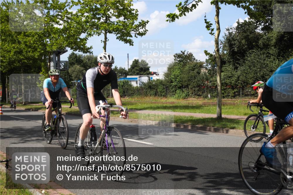 10.08.2025 - GEWOBA Citytriathlon Bremen Yannick Fuchs http://msf.ph/oto/8575010 10.08.2025 14:20:07 Radfahren 18, 36, 52, 130, 195, 197, 238, 256, 257 meine-sportfotos.de