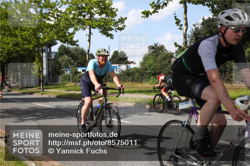 10.08.2025 - GEWOBA Citytriathlon Bremen Yannick Fuchs http://msf.ph/oto/8575011 10.08.2025 14:20:07 Radfahren 18, 36, 52, 130, 195, 197, 238, 256, 257 meine-sportfotos.de