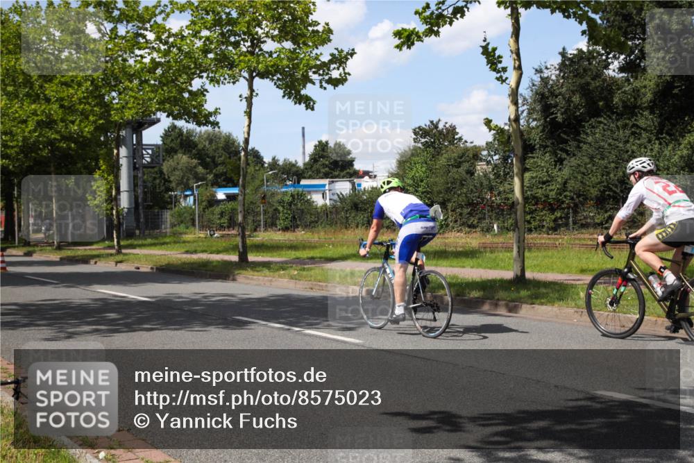 10.08.2025 - GEWOBA Citytriathlon Bremen Yannick Fuchs http://msf.ph/oto/8575023 10.08.2025 14:20:29 Radfahren 11, 28, 29, 35, 52, 67, 69, 80, 197, 229, 274 meine-sportfotos.de