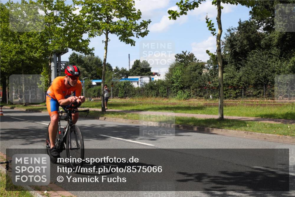 10.08.2025 - GEWOBA Citytriathlon Bremen Yannick Fuchs http://msf.ph/oto/8575066 10.08.2025 14:21:06 Radfahren 6, 19, 73, 142, 157, 191, 266 meine-sportfotos.de