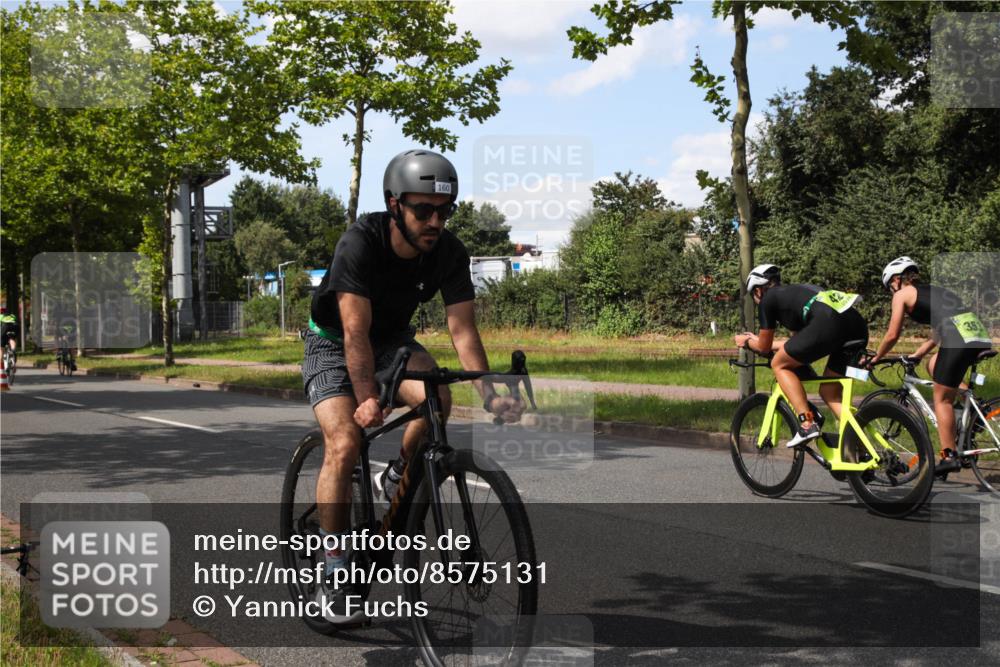 10.08.2025 - GEWOBA Citytriathlon Bremen Yannick Fuchs http://msf.ph/oto/8575131 10.08.2025 14:21:57 Radfahren 160, 211, 253, 283 meine-sportfotos.de