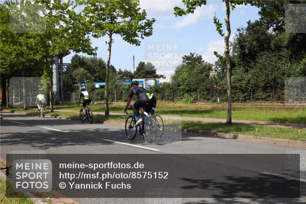 10.08.2025 - GEWOBA Citytriathlon Bremen Yannick Fuchs http://msf.ph/oto/8575152 10.08.2025 14:22:05 Radfahren 109, 160, 215, 224, 253, 258, 283 meine-sportfotos.de
