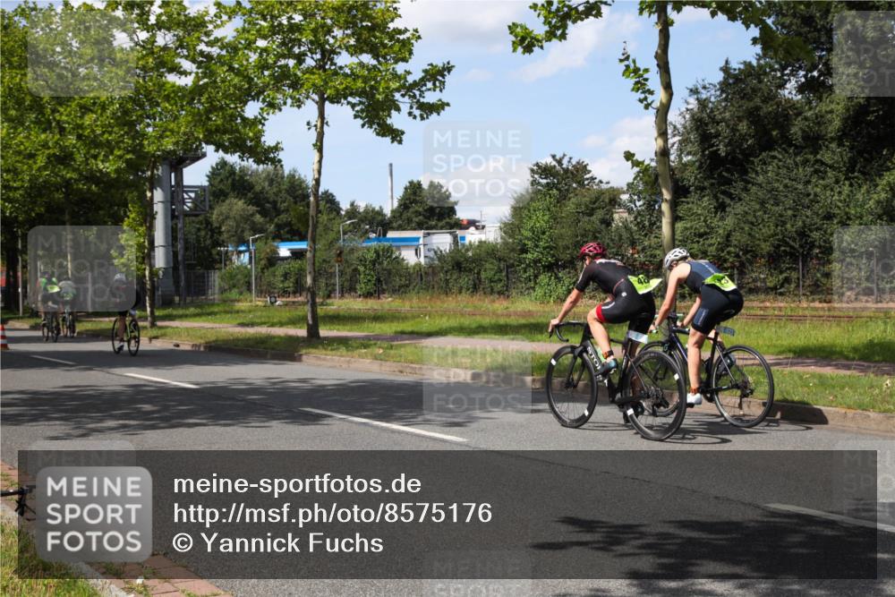 10.08.2025 - GEWOBA Citytriathlon Bremen Yannick Fuchs http://msf.ph/oto/8575176 10.08.2025 14:22:18 Radfahren 109, 186, 215, 217, 224, 253, 258, 262 meine-sportfotos.de
