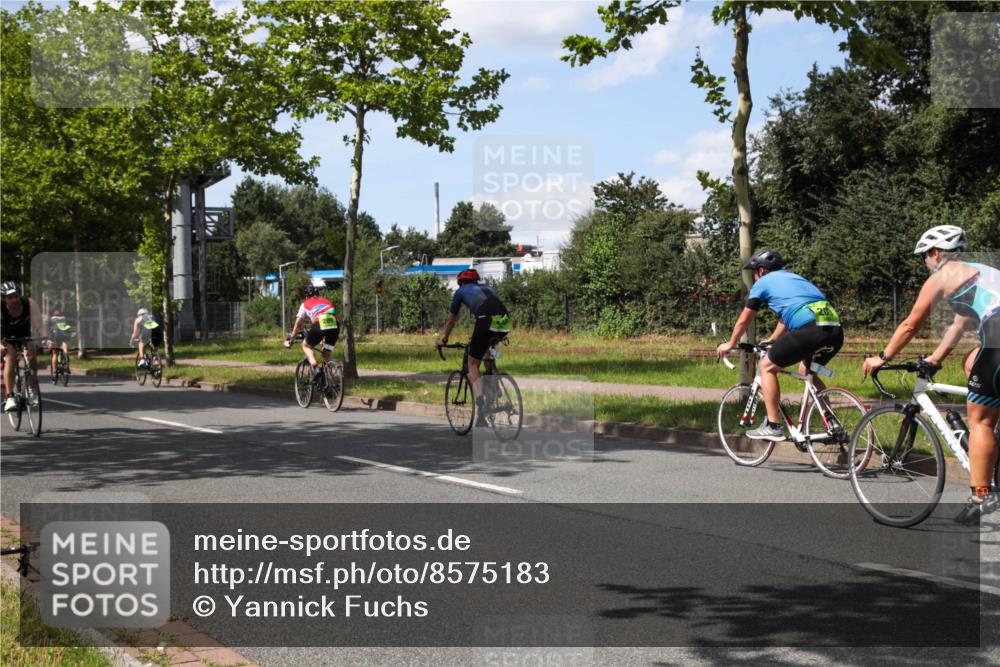 10.08.2025 - GEWOBA Citytriathlon Bremen Yannick Fuchs http://msf.ph/oto/8575183 10.08.2025 14:22:20 Radfahren 109, 186, 215, 217, 224, 258, 259, 262 meine-sportfotos.de