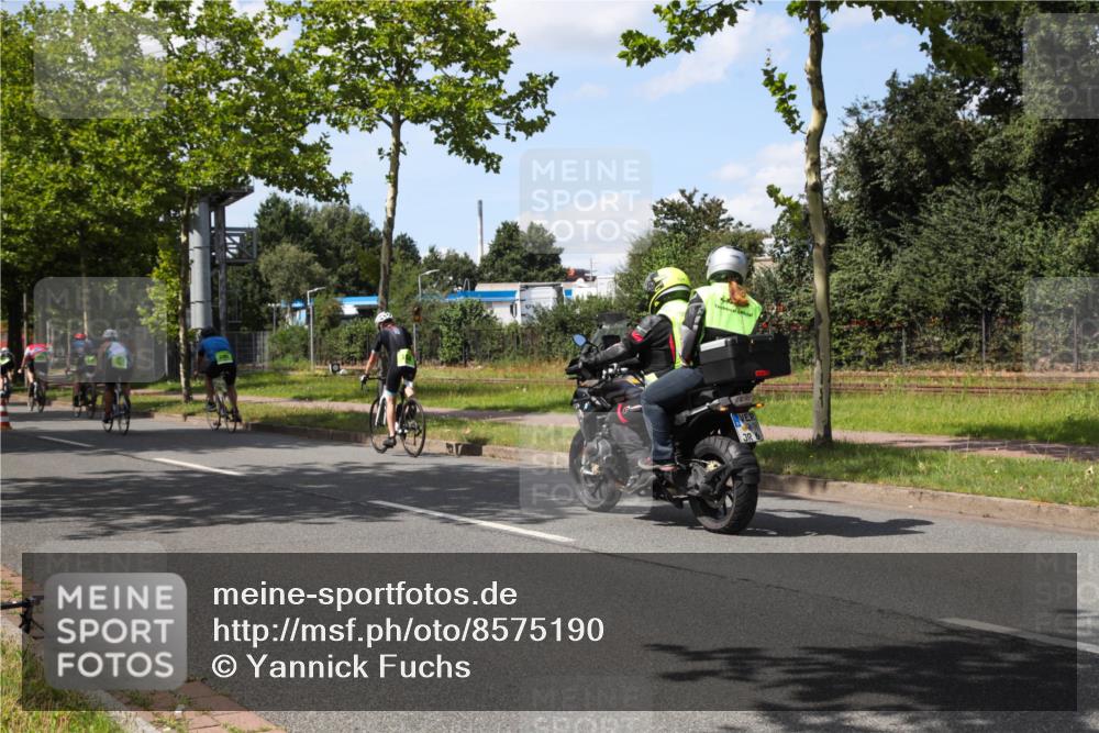 10.08.2025 - GEWOBA Citytriathlon Bremen Yannick Fuchs http://msf.ph/oto/8575190 10.08.2025 14:22:22 Radfahren 109, 186, 215, 217, 224, 242, 258, 259, 262 meine-sportfotos.de