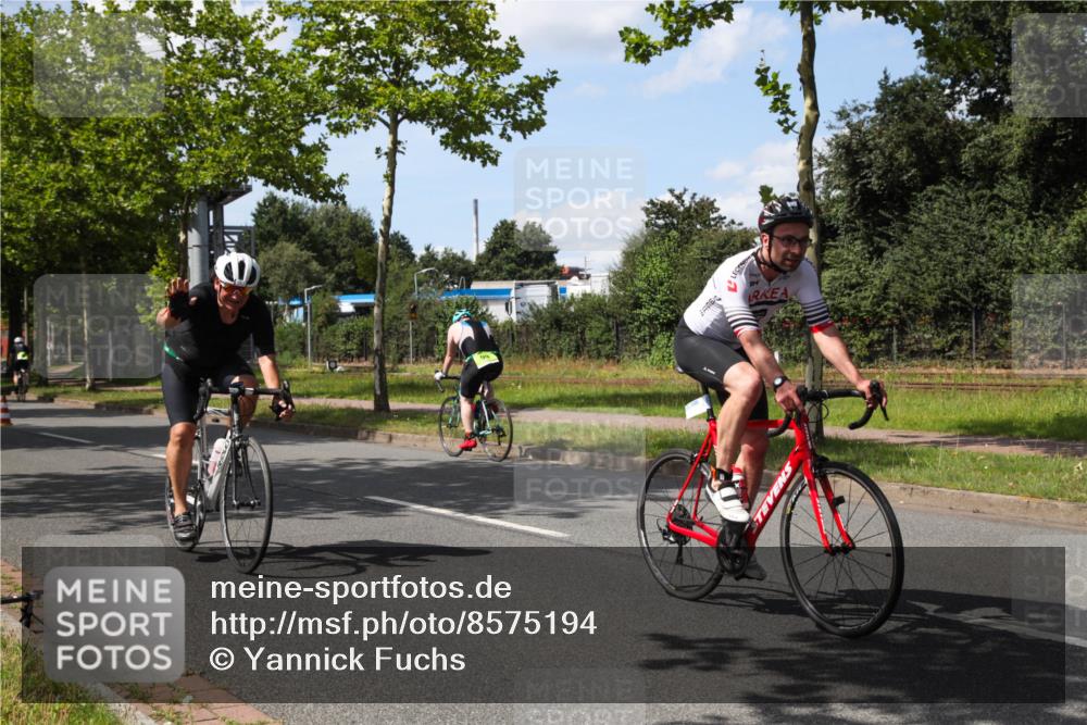 10.08.2025 - GEWOBA Citytriathlon Bremen Yannick Fuchs http://msf.ph/oto/8575194 10.08.2025 14:22:26 Radfahren 186, 215, 217, 242, 259, 262 meine-sportfotos.de