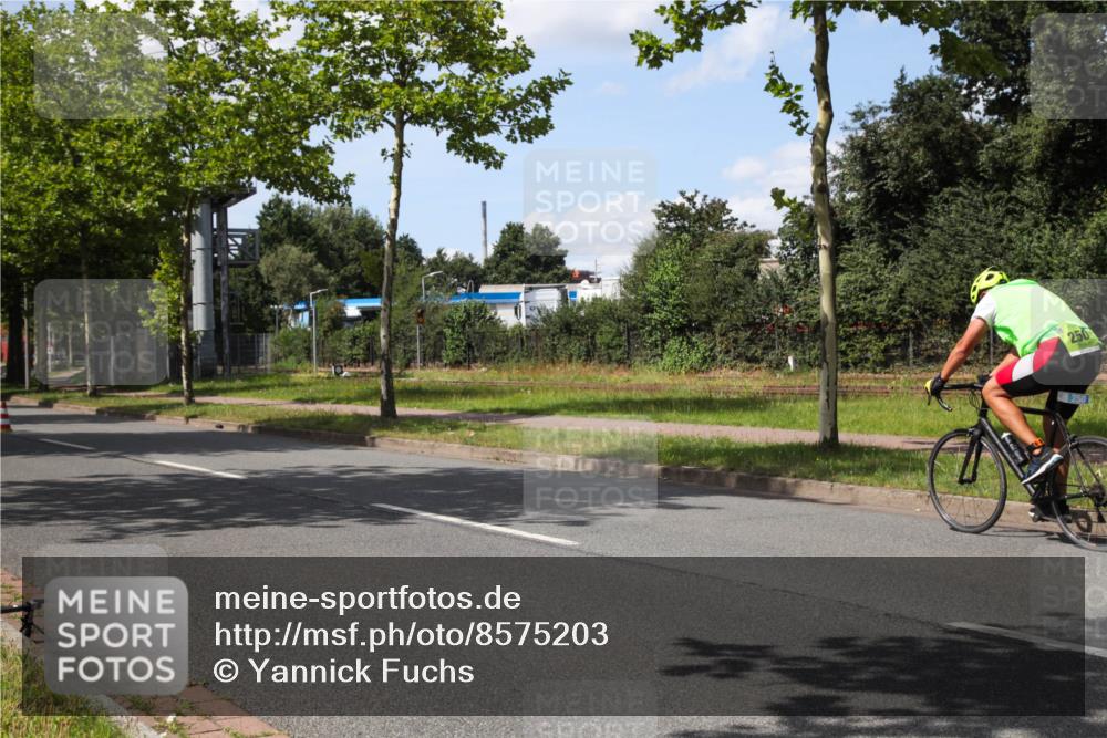 10.08.2025 - GEWOBA Citytriathlon Bremen Yannick Fuchs http://msf.ph/oto/8575203 10.08.2025 14:22:36 Radfahren 86, 204, 217, 242, 259, 262, 297 meine-sportfotos.de