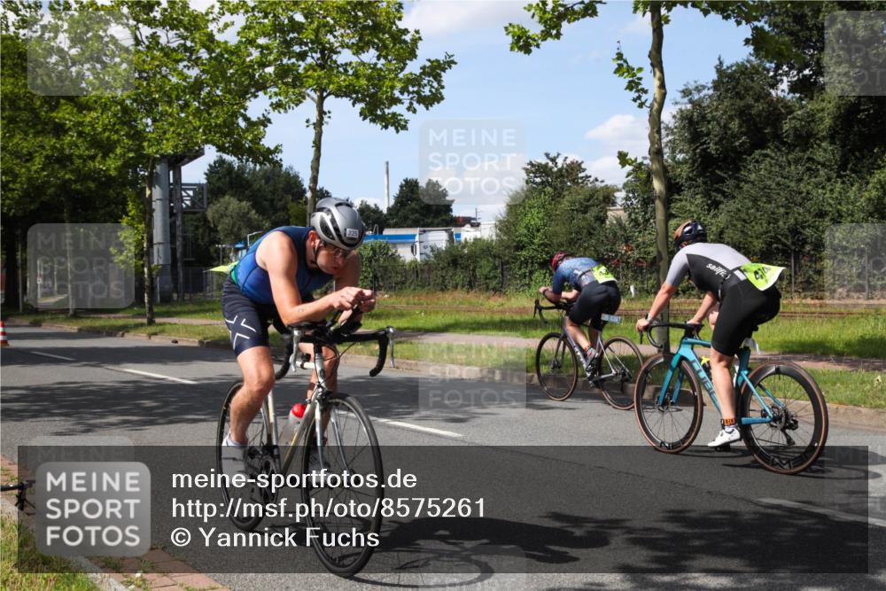 10.08.2025 - GEWOBA Citytriathlon Bremen Yannick Fuchs http://msf.ph/oto/8575261 10.08.2025 14:23:22 Radfahren 99, 154, 200, 209, 213, 222, 225, 250, 251, 317, 423, 431, 478, 480 meine-sportfotos.de