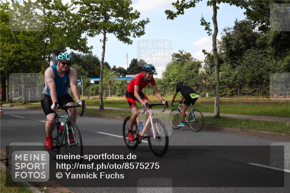 10.08.2025 - GEWOBA Citytriathlon Bremen Yannick Fuchs http://msf.ph/oto/8575275 10.08.2025 14:23:31 Radfahren 99, 154, 158, 200, 205, 225, 234, 250, 251, 317 meine-sportfotos.de